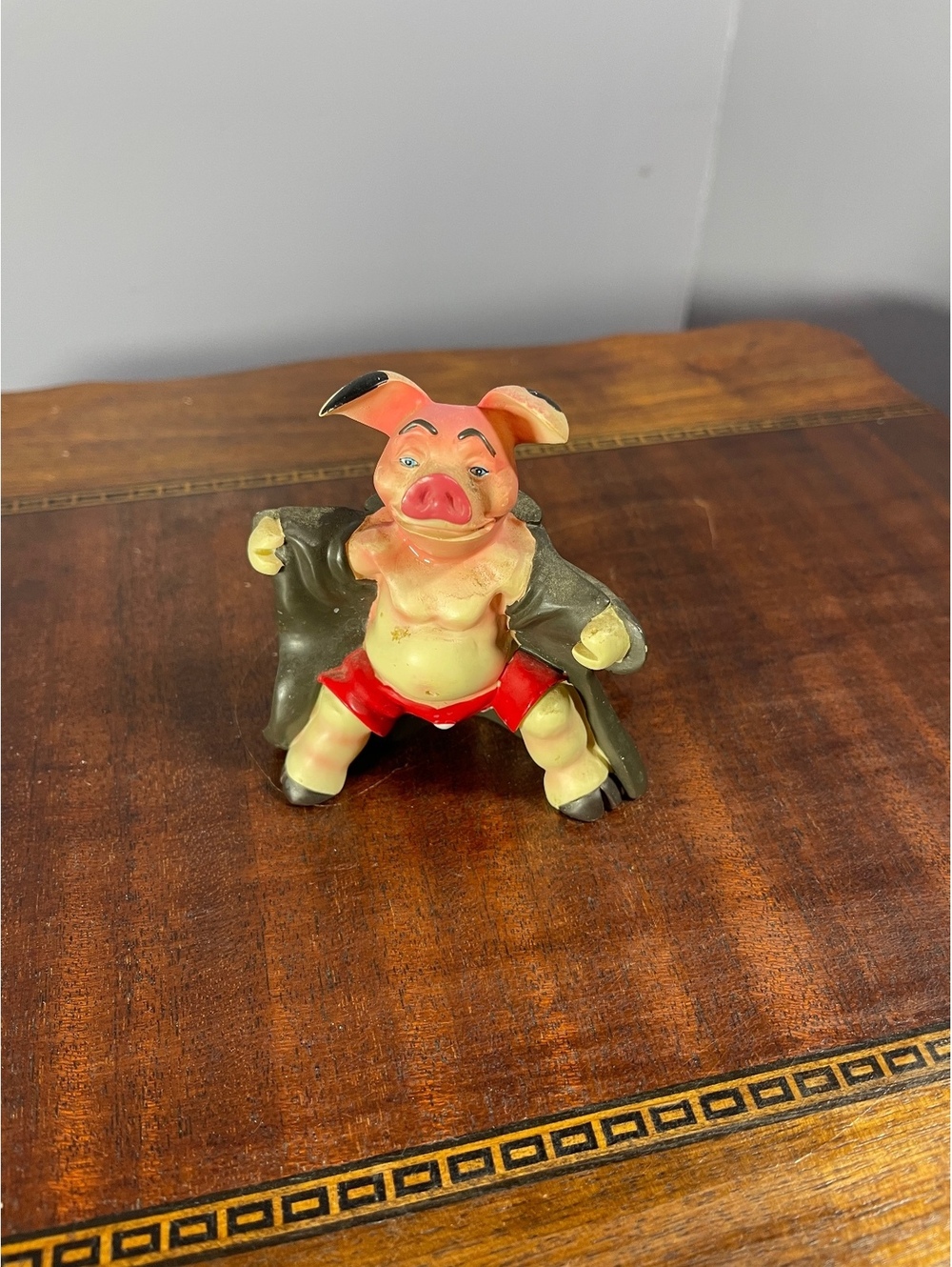 Vintage Resin Flashing Pig Figurine Exhibitionist Flasher Trench Coat Novelty